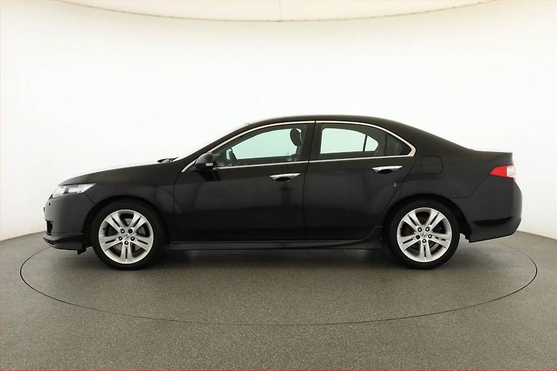 Honda Accord (2011) 2.2 i-DTEC, ČR,1.maj - fotka 3 z 14