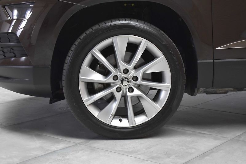 Škoda Karoq 1.6 TDI 85kW KAMERA*KESSY*ACC* - fotka 36 z 42