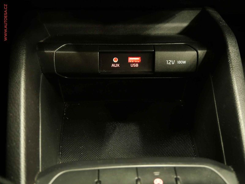 Kia Stonic (2019) 1.2 CVVT, 2.maj,ČR, AC, TZ - fotka 19 z 23