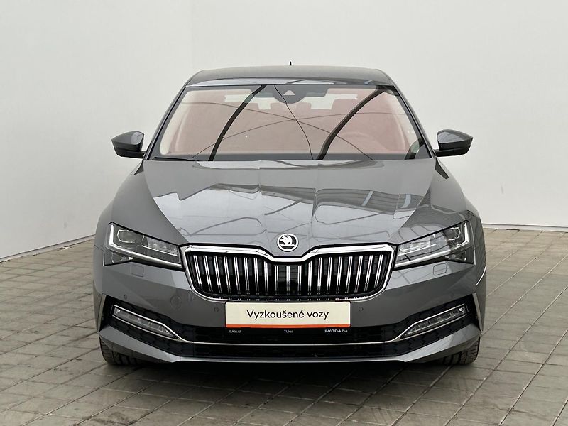 Škoda Superb 2.0 TDI L & K - fotka 4 z 29