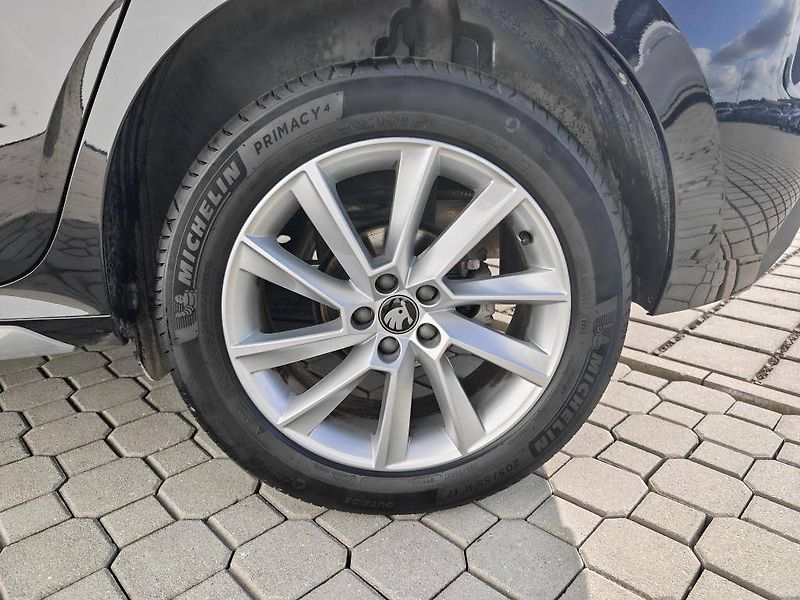 Škoda Kamiq Top Selection 7DSG 1,0TSI - fotka 20 z 22