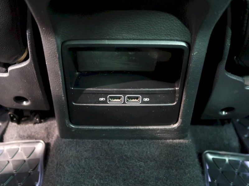 Volkswagen Sharan (2019) HIGHLINE 2.0TDI 4x4 DSG 7MÍST - fotka 42 z 45