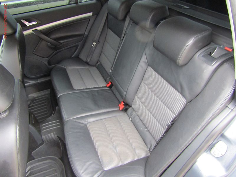 Škoda Octavia (2010) 1.6 TDi, Xenon, autoAC - fotka 10 z 20