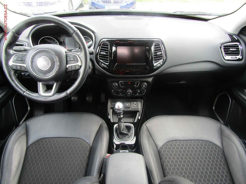 Jeep Compass (2021) 1.3 T-GDi, 2.maj,ČR - fotka 8 z 18