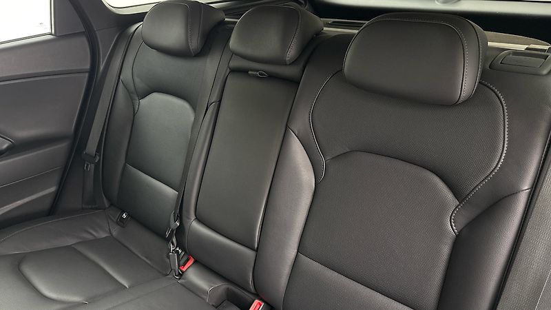 Hyundai i30 1.5 T-GDI AUT Style Kombi - fotka 16 z 29