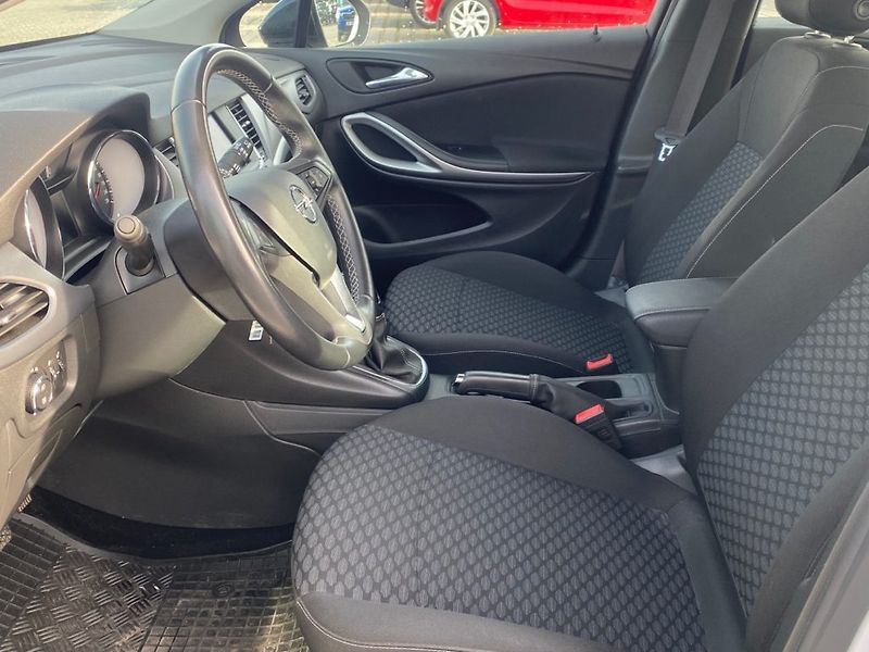 Opel Astra (2021) 1,2 (96kW) 6,man - fotka 11 z 27