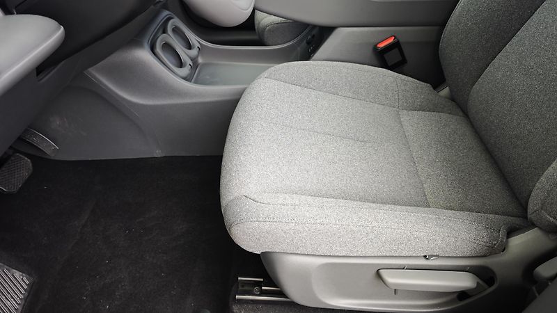 Leapmotor B10 (2026) Life 1.5 EV hybrid - fotka 28 z 44