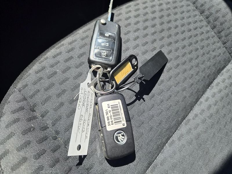 Škoda Roomster (2013) 1,6 TDI AMB bez koroze - fotka 16 z 17