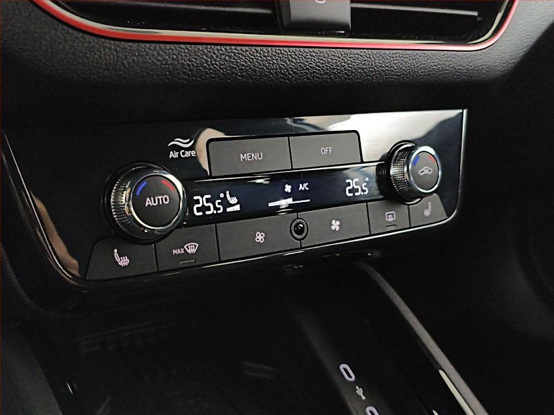 Škoda Kamiq (2024) Drive 1.0 TSI - fotka 16 z 19