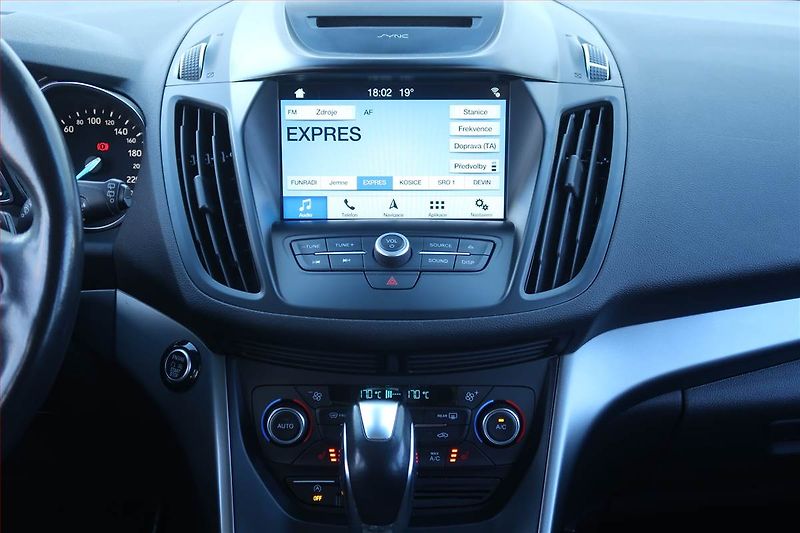 Ford Kuga (2017) 1.5 TDCi, Automat, Navi - fotka 12 z 22