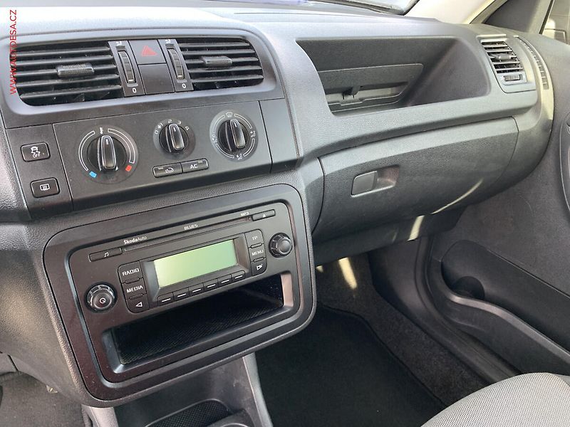 Škoda Fabia (2013) 1.2 TSI, AC - fotka 14 z 18