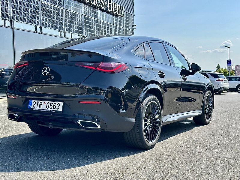 Mercedes-Benz GLC (2024) 200 4Matic Kupé AMG Line - fotka 3 z 27
