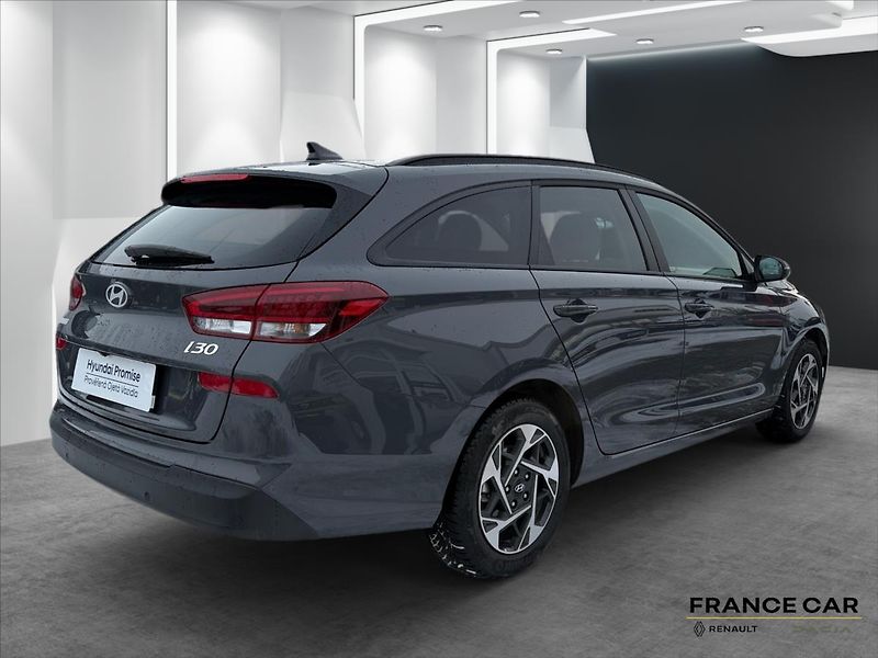Hyundai i30 1,0 T-GDi 74 kW Family - fotka 5 z 24