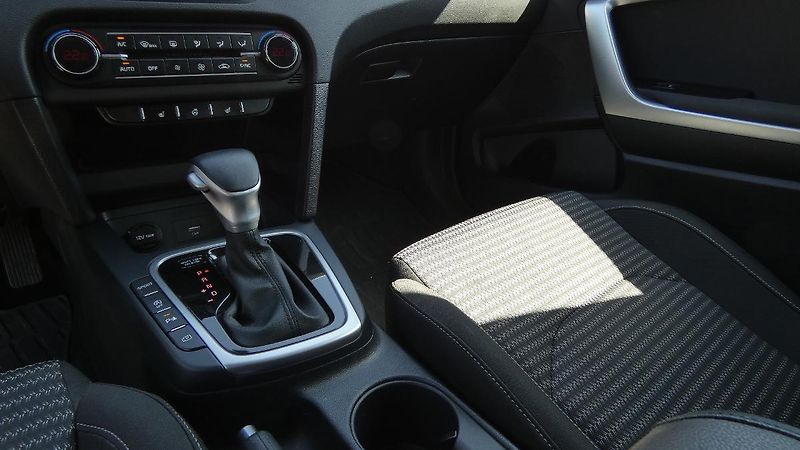 Kia Ceed 1.5 T-GDI 118kW TOP SW DCT - fotka 6 z 22