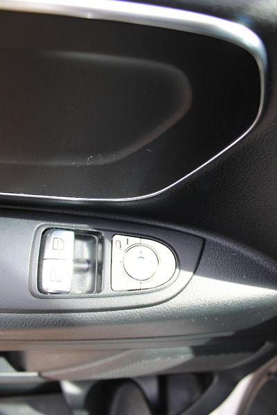 Mercedes-Benz Vito 2,2 116CDI 5Míst Automat+klima - fotka 19 z 23