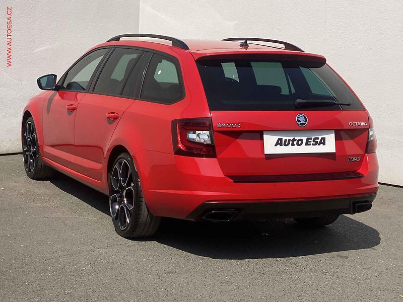 Škoda Octavia (2018) 2.0 TSi, RS, DSG, LED, navi - fotka 6 z 20