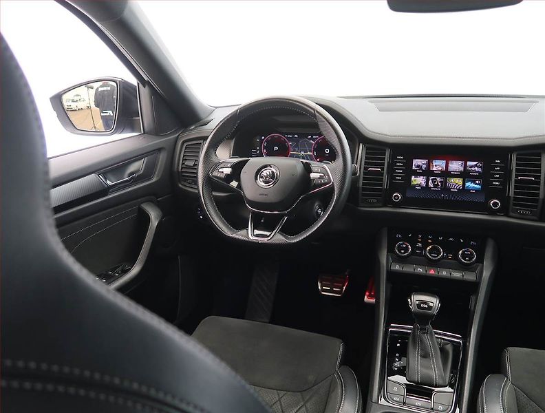 Škoda Kodiaq (2022) Sportline 1.5 TSI, digi klima - fotka 7 z 27