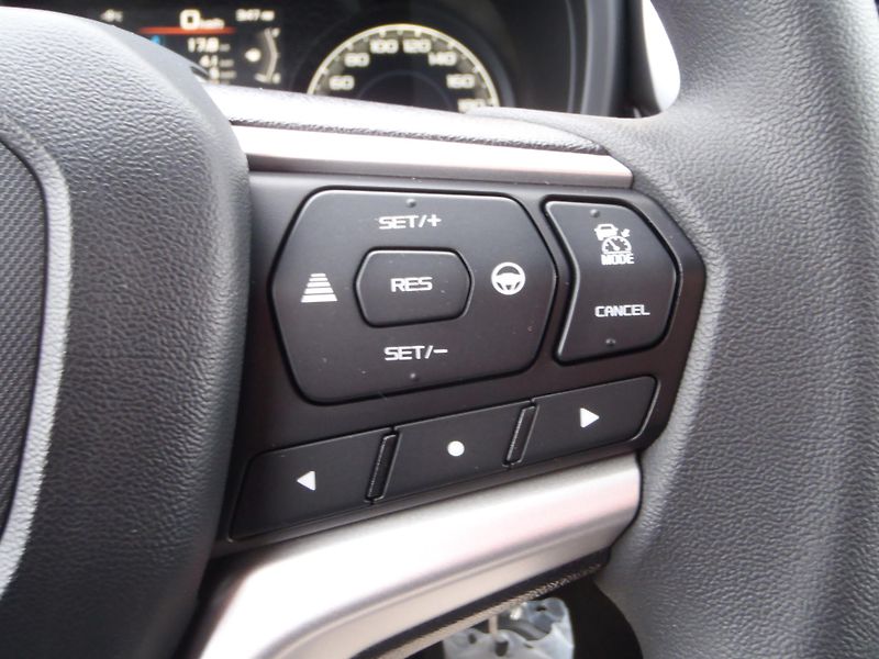 Isuzu D-Max Double Cab LS - fotka 15 z 25