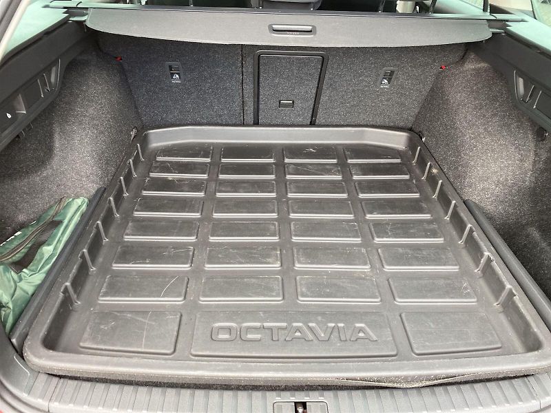 Škoda Octavia (2021) Combi 1.5 TGI G-TEC DSG Style+ - fotka 29 z 35