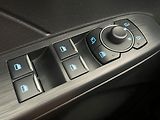 Ford Kuga 2.5 HEV 4X4 REZERVOVÁNO - náhled 25