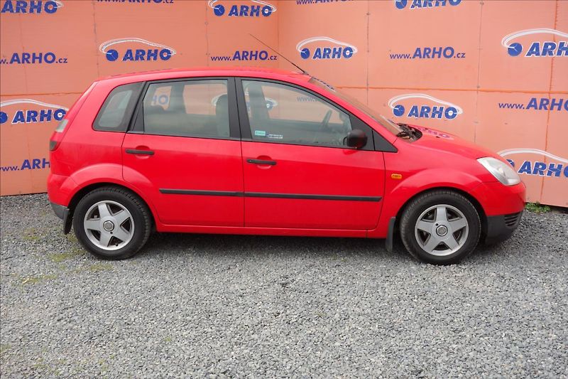 Ford Fiesta 1,3 i 51KW, ČR, BASE. - fotka 8 z 26