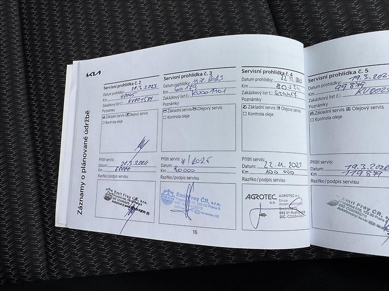 Kia Ceed 1,6 CRDI 100kW Exclusive ČR DP - fotka 27 z 31