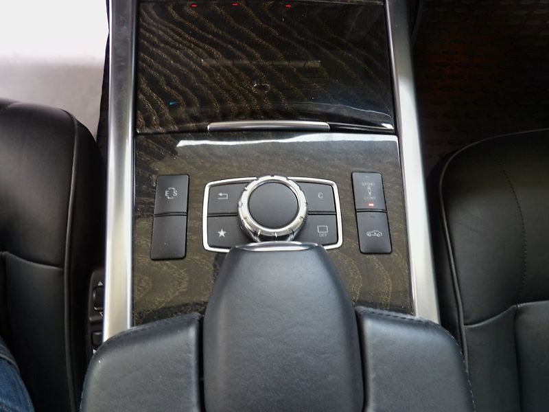 Mercedes-Benz Třídy E 350d 4Matic Airmatic TZ 360° - fotka 14 z 37
