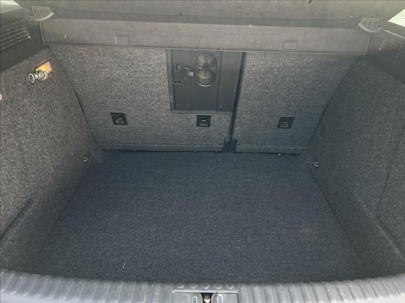 Volkswagen Tiguan 1,4 Tsi trend&Fun - fotka 15 z 28