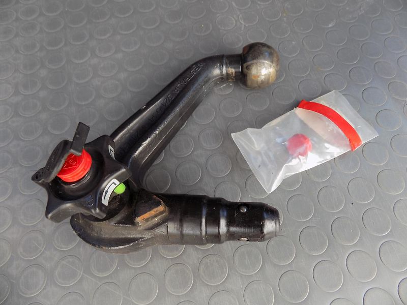Volkswagen Caravelle 2,0 TDI 103 KW COMFORT NAVI - fotka 24 z 45