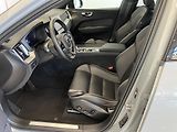Volvo XC60 B5 AWD Black Edition Plus AT8 - náhled 16