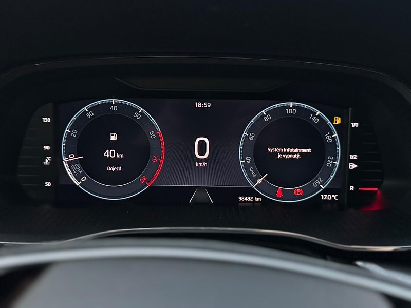 Škoda Octavia 1.5TSi 1.MAJ ČR NEBOUR. ZÁRUKA - fotka 7 z 23