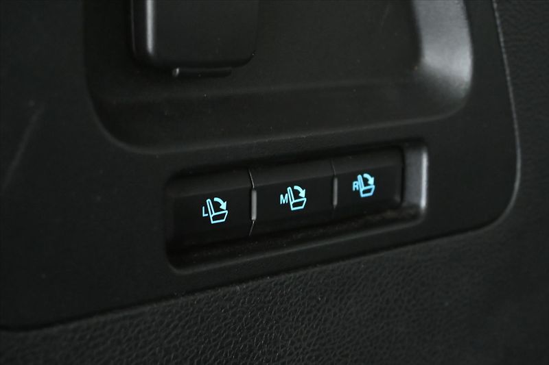 Ford S-MAX 2,0 EcoBlue 110 kW AT8 Titaniu - fotka 28 z 32