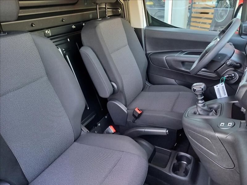 Toyota ProAce City 1,5 L1 Active Multimedia  1,5D - fotka 7 z 10