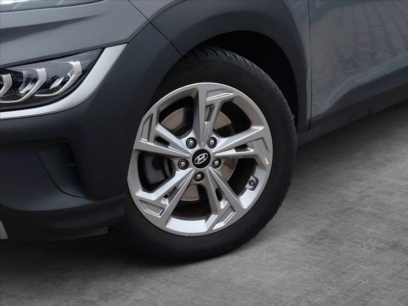 Hyundai Kona 1,6   1.6T-GDi Smart DCT - fotka 9 z 23