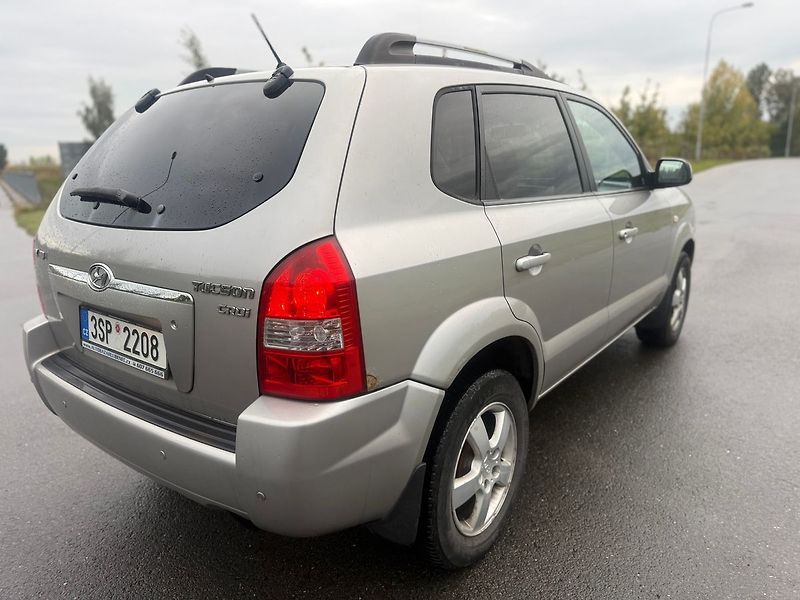 Hyundai Tucson 2,0 TDI 4X4 STK 2027  KLIMATIZ - fotka 5 z 18