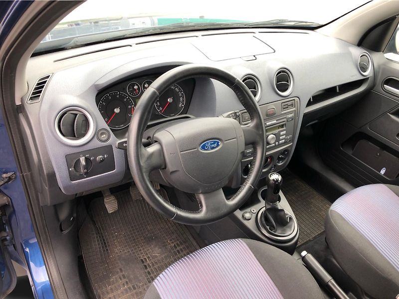 Ford Fusion 1.4 i Trend - fotka 5 z 26