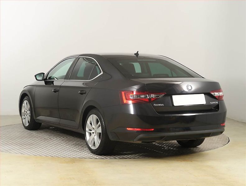 Škoda Superb (2016) Style Plus 2.0 TDI, Navi - fotka 4 z 26
