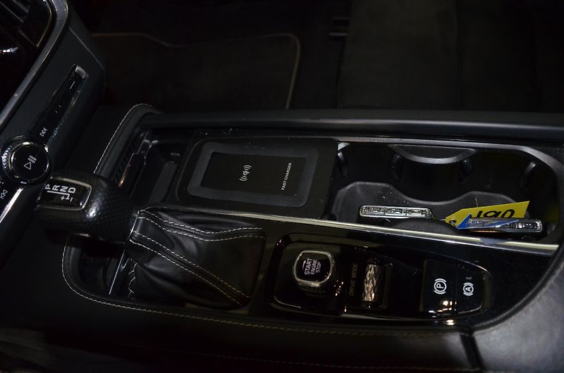 Volvo V90 (2018) 2.0D Polestar R-design - fotka 17 z 24