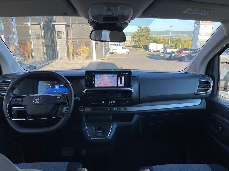 Toyota ProAce Verso 8 AT AE Family 8S - fotka 12 z 27