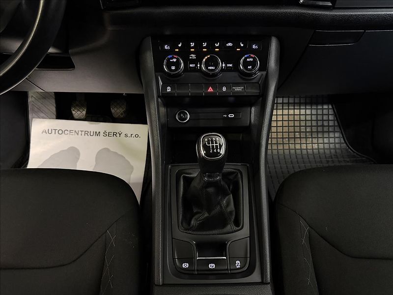 Škoda Kodiaq 1.5TSI 110kW MAN. TAŽNÉ 2XKOLA - fotka 26 z 37