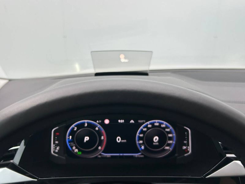Volkswagen Arteon Shooting Brake (2023) 2.0 TDI 147 kW DSG panorama He - fotka 8 z 35