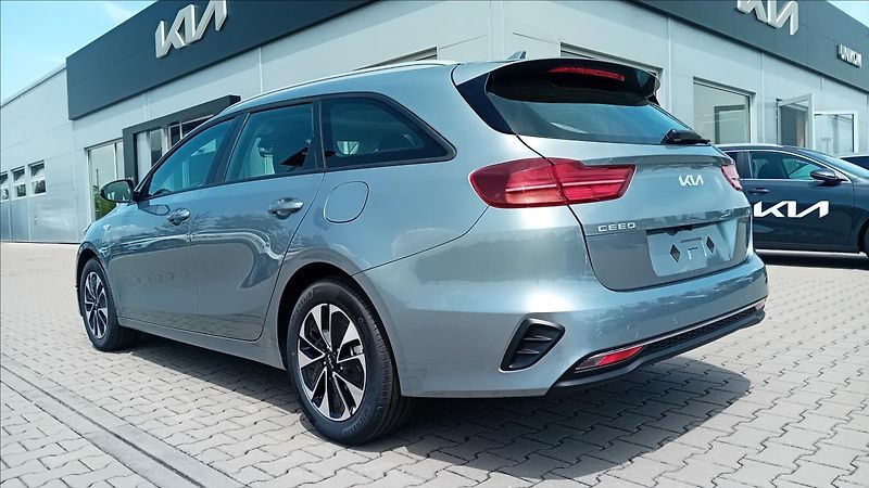 Kia Ceed 1,5 SW T-GDi 7DCT SPIN - fotka 6 z 13