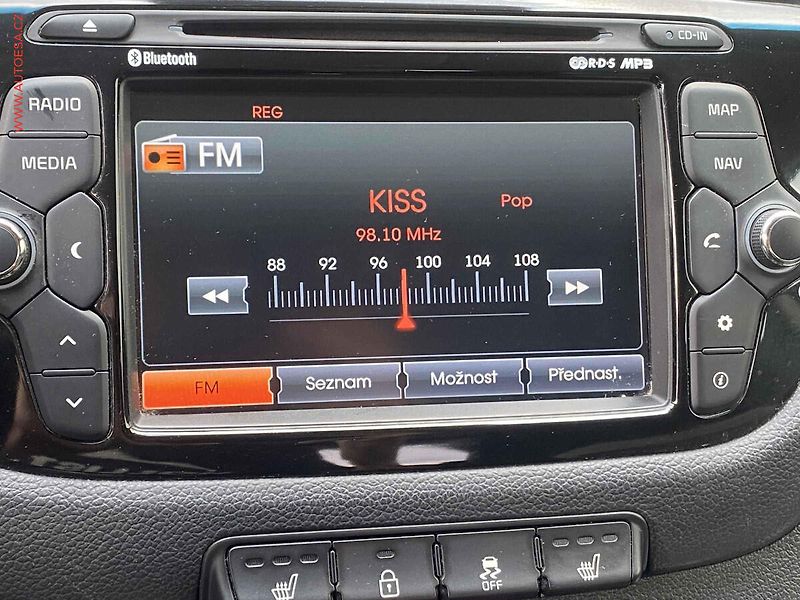 Kia Ceed (2013) 1.6 GDi, Exclusive, navi - fotka 18 z 20