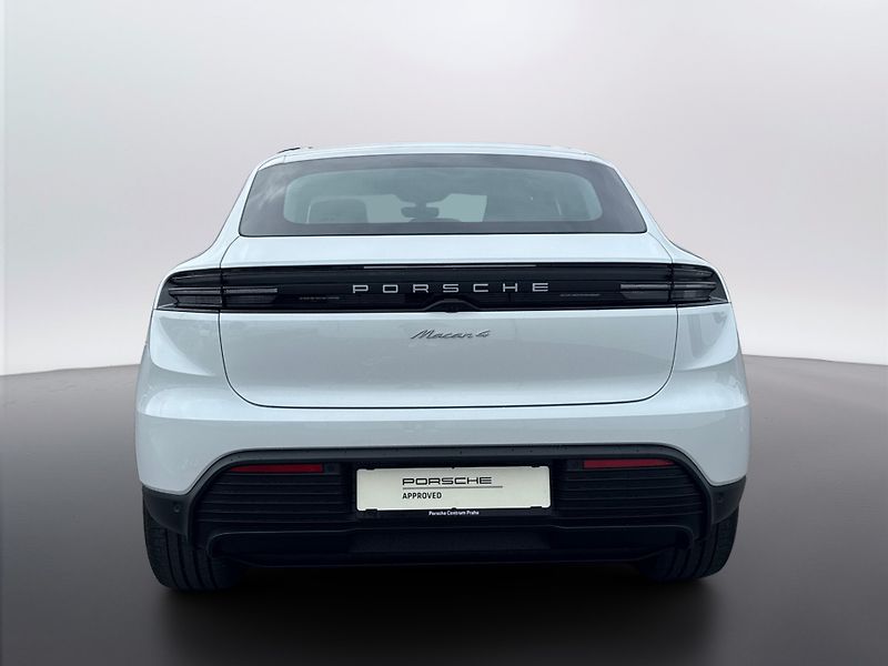 Porsche Macan 4 - fotka 4 z 30