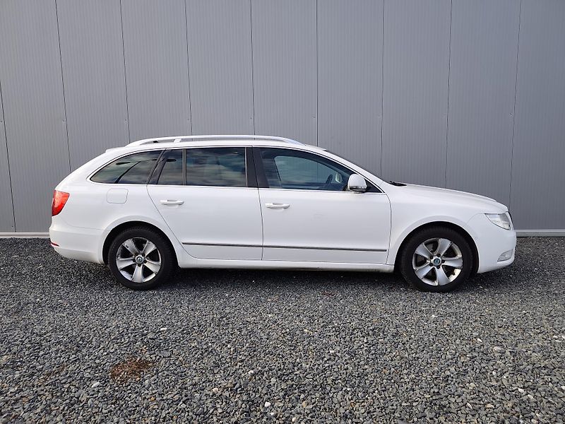 Škoda Superb - fotka 7 z 18