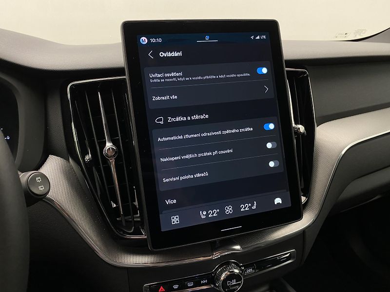 Volvo XC60 T8 AWD RECHARGE BLACK EDITION - fotka 51 z 63