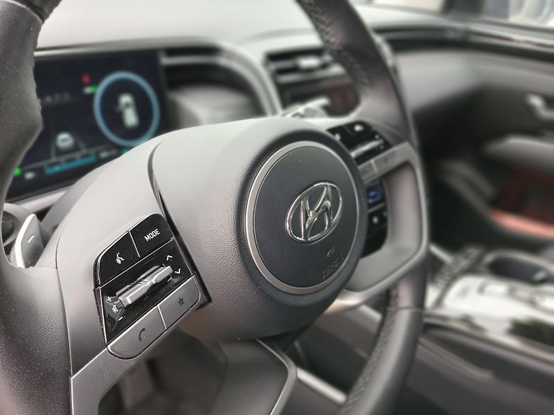 Hyundai Tucson Plug-in Hybrid1,6 T-GDI 4x4 AT - fotka 17 z 20