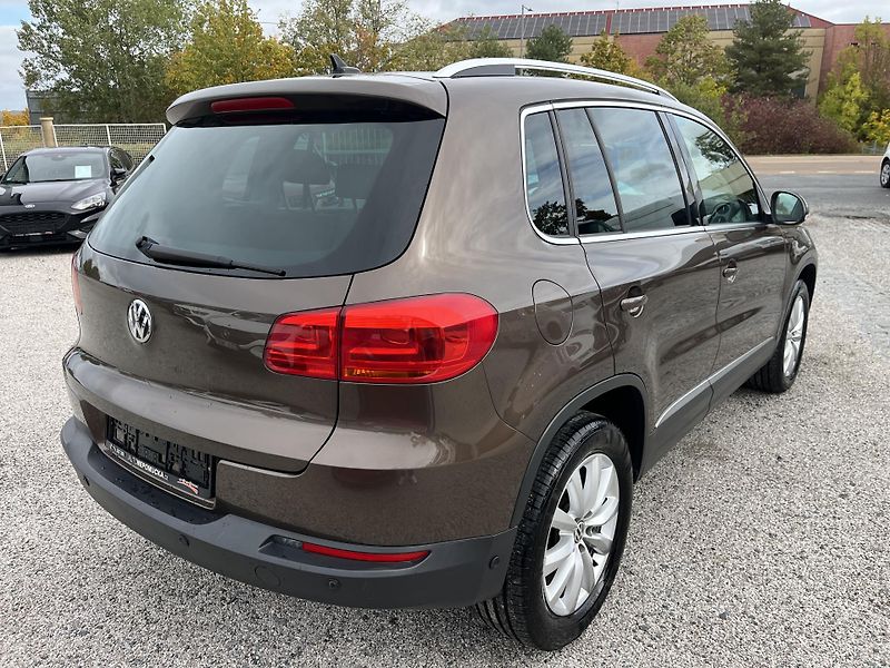 Volkswagen Tiguan (2012) 2.0 TDI 103 KW 4x4 - fotka 7 z 21