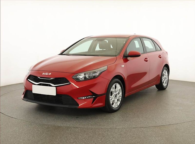 Kia Ceed (2022) 1.5 T-GDI, Serv.kniha - fotka 2 z 19