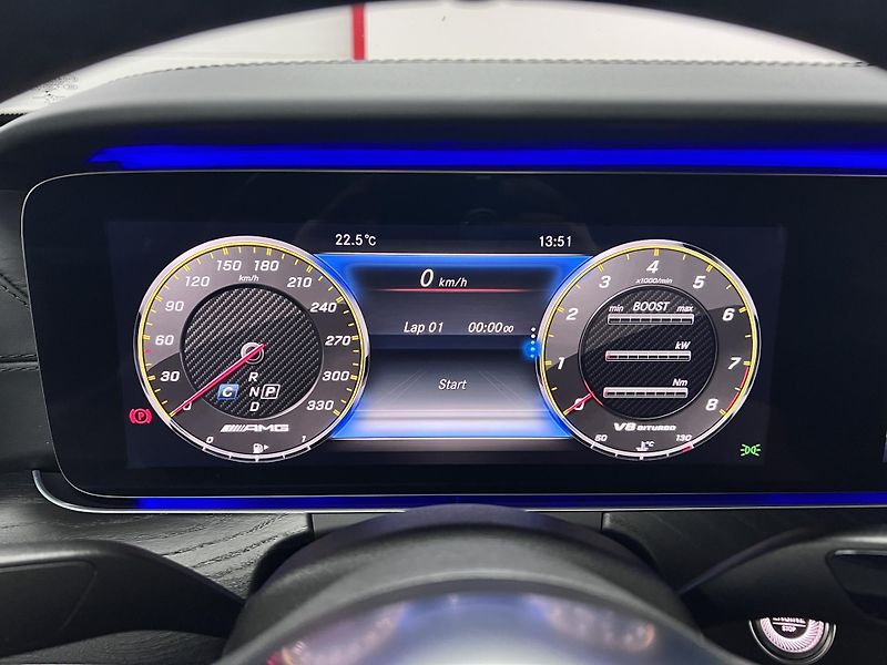 Mercedes-Benz Třídy E E 63s AMG, 4.0i 450 kW 113 Tkm - fotka 42 z 57